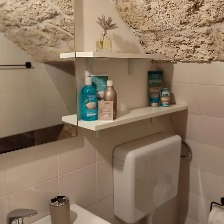 فندق مبيت وإفطار La Casetta Gialla بيشيلي